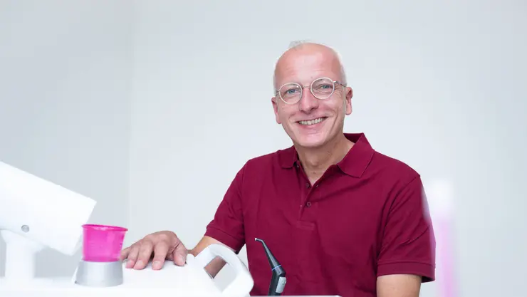 Dr. Sven Mietling